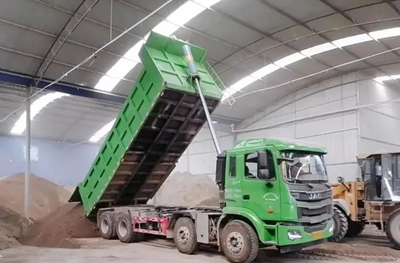 砂石运输车