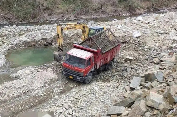 砂石运输车